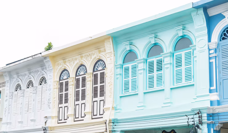 sino-portuguese-architecture-ancient-building-phuket-town_1339-7181